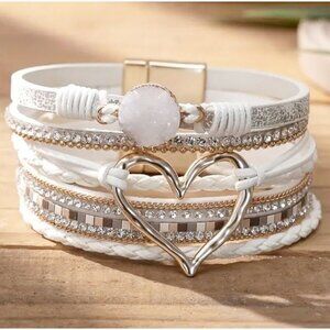Boho White Love Shape Warp Bracelet Inlaid Rhinestone Leather Bracelet Magnetic